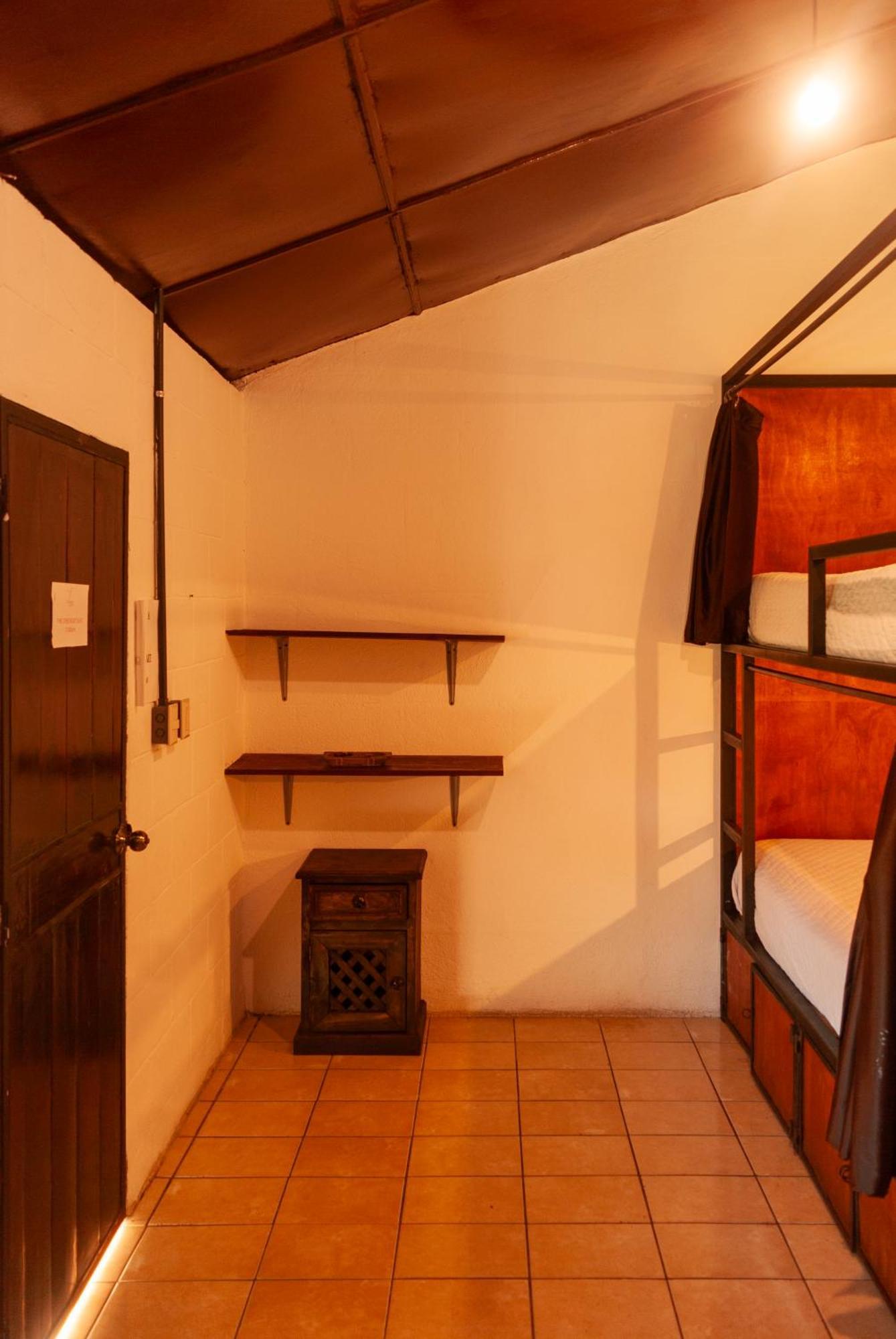 Tzunun Hostel Antigua Ngoại thất bức ảnh