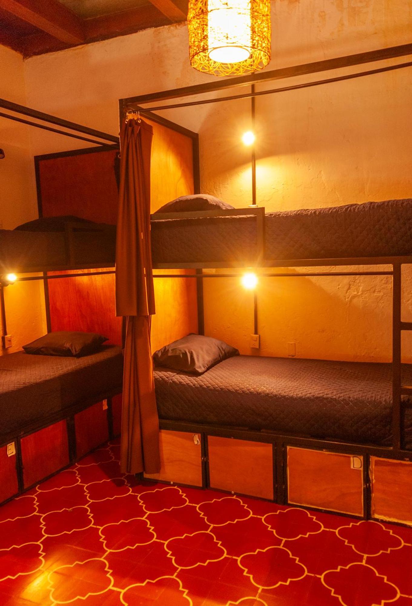 Tzunun Hostel Antigua Ngoại thất bức ảnh