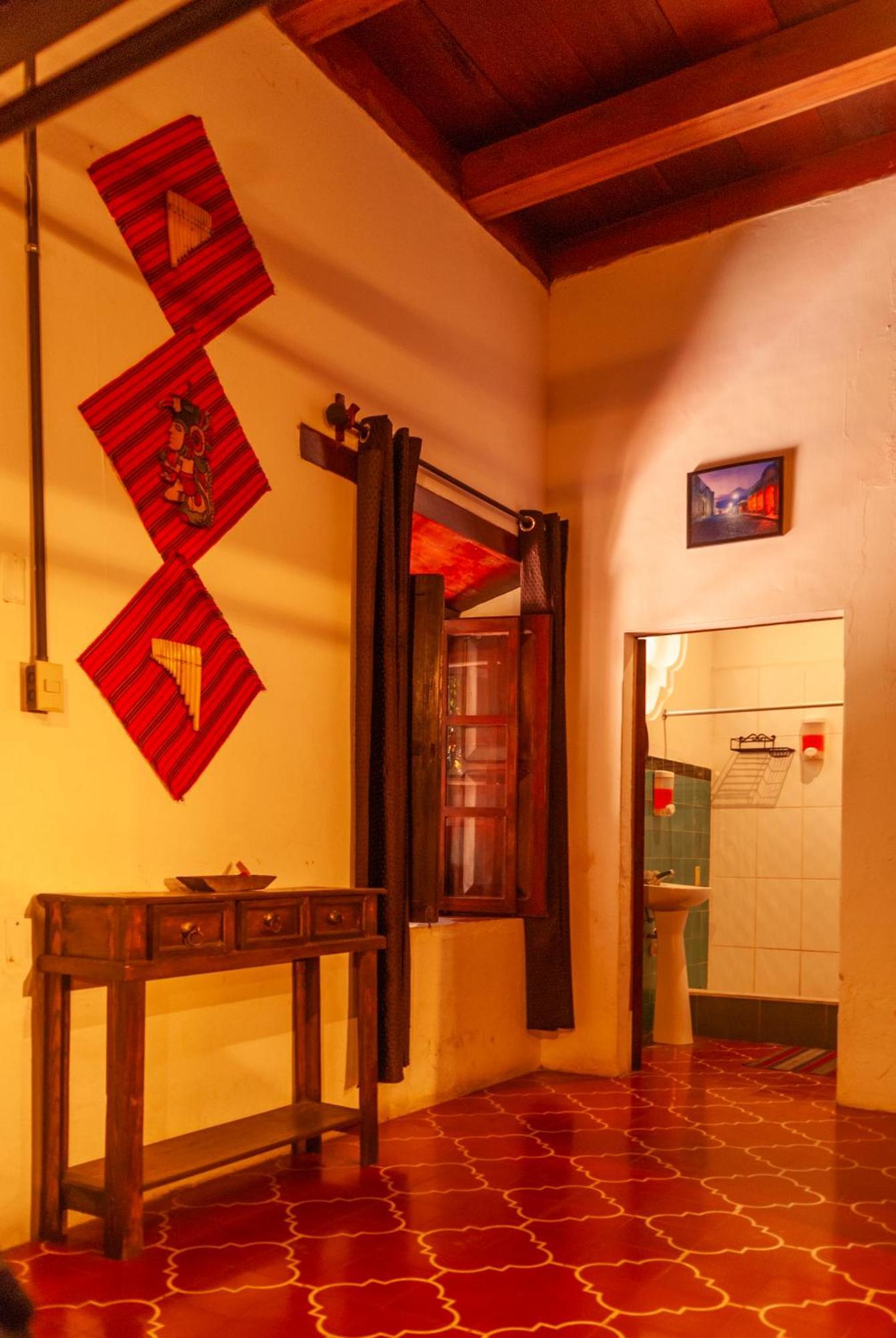 Tzunun Hostel Antigua Ngoại thất bức ảnh