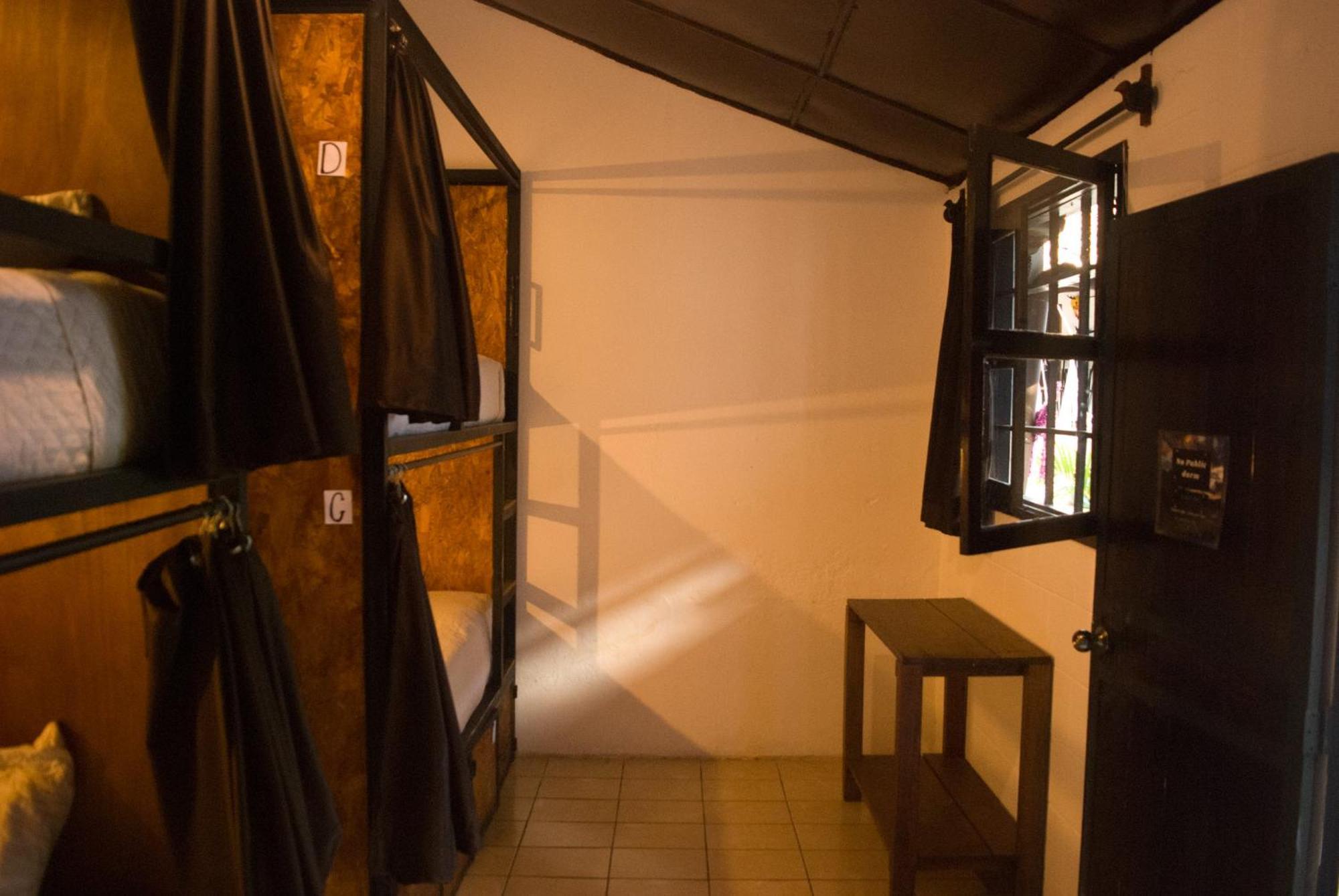 Tzunun Hostel Antigua Ngoại thất bức ảnh