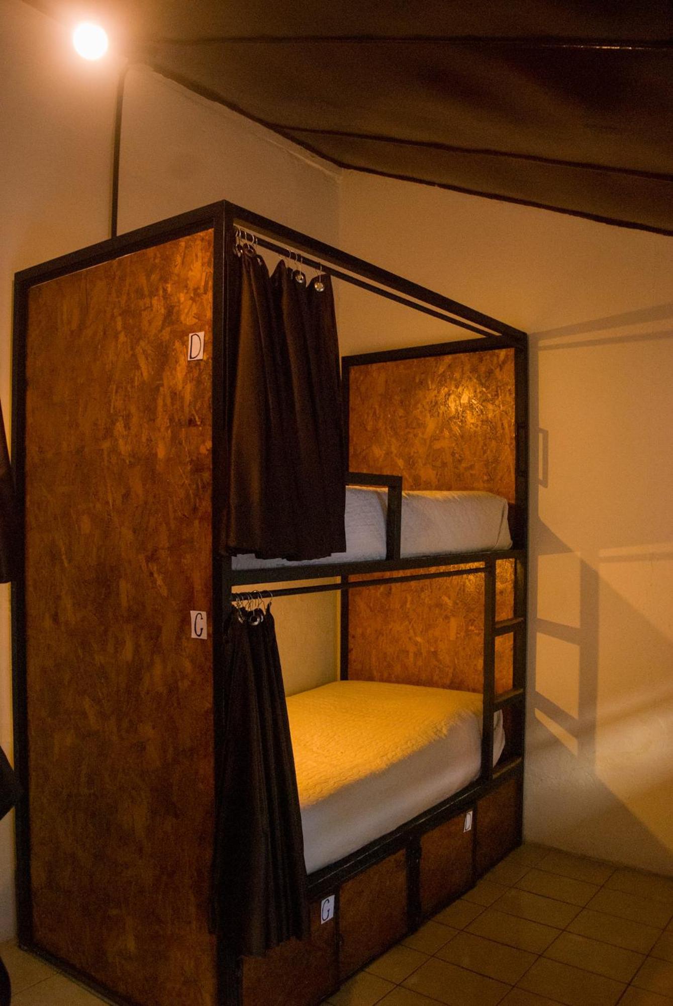 Tzunun Hostel Antigua Ngoại thất bức ảnh