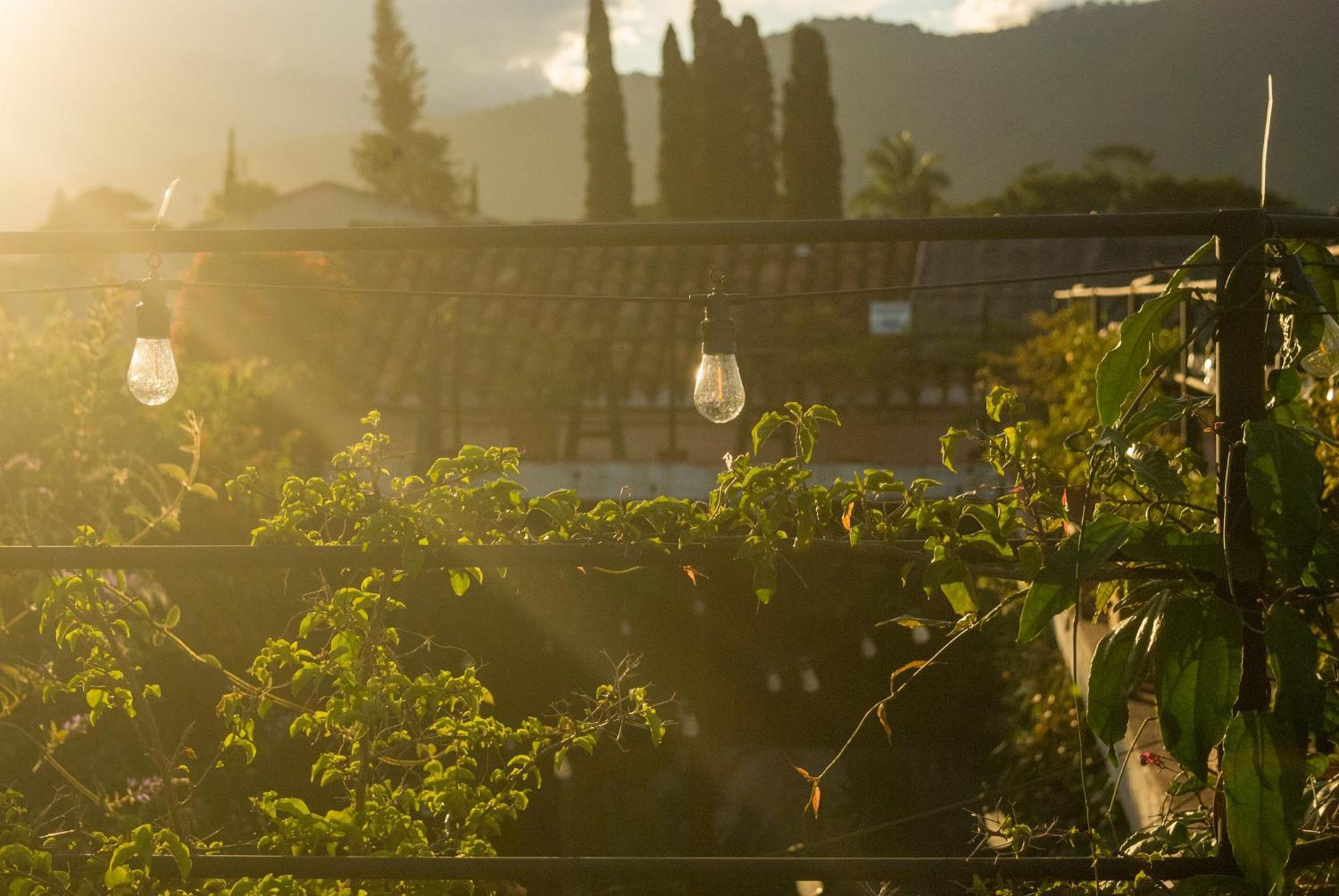 Tzunun Hostel Antigua Ngoại thất bức ảnh