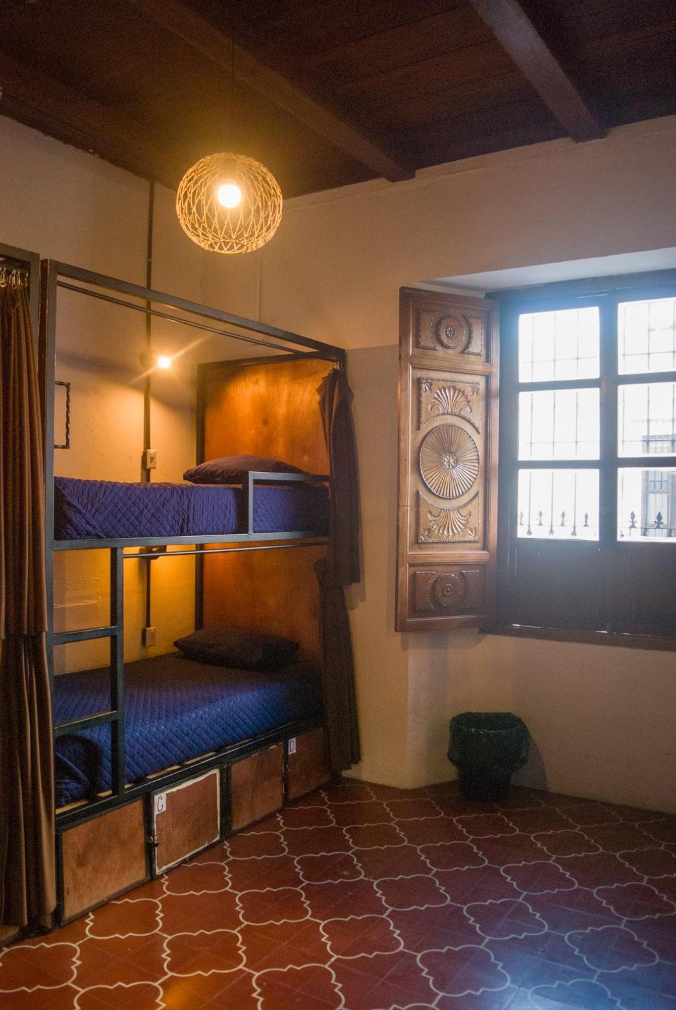 Tzunun Hostel Antigua Ngoại thất bức ảnh