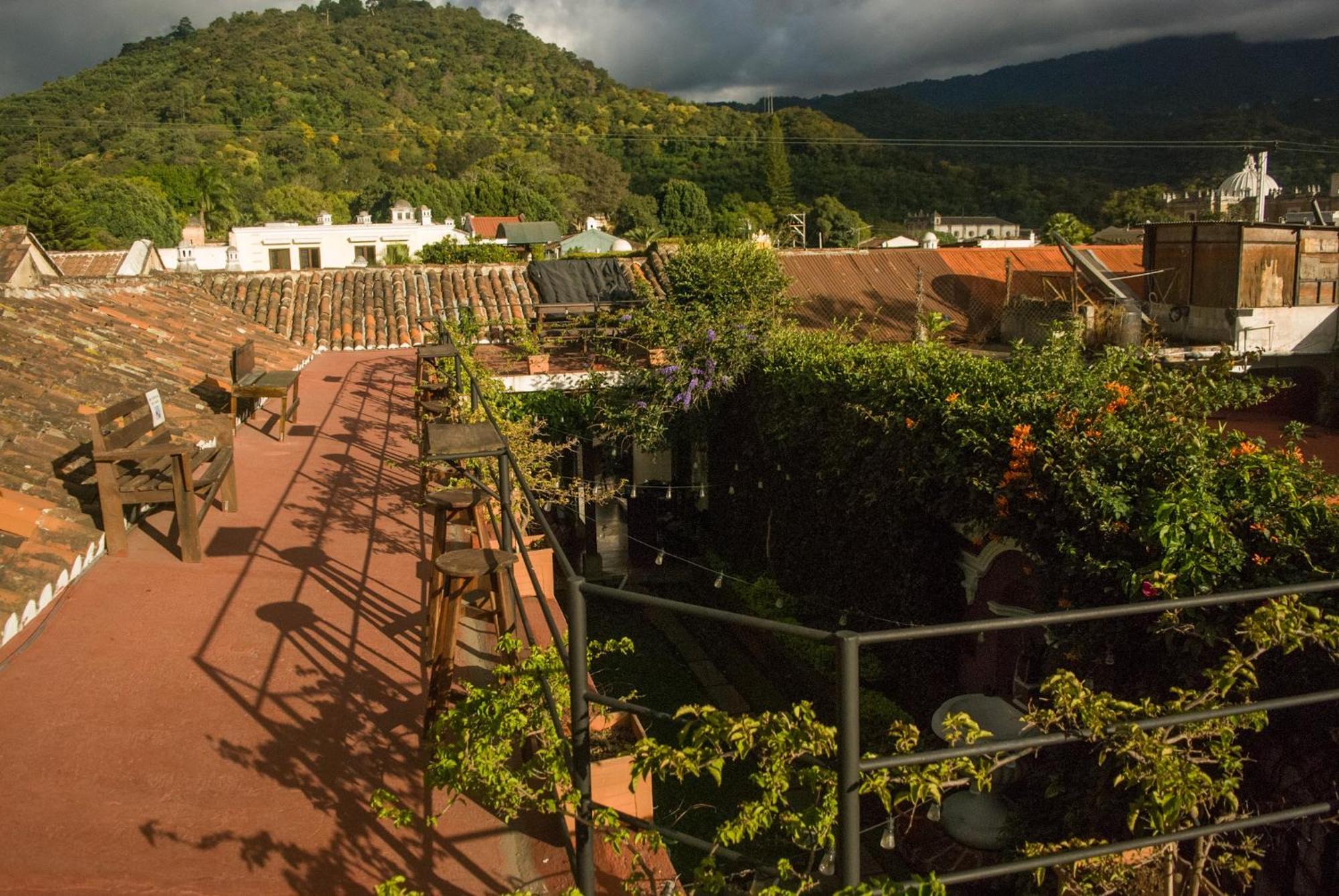 Tzunun Hostel Antigua Ngoại thất bức ảnh