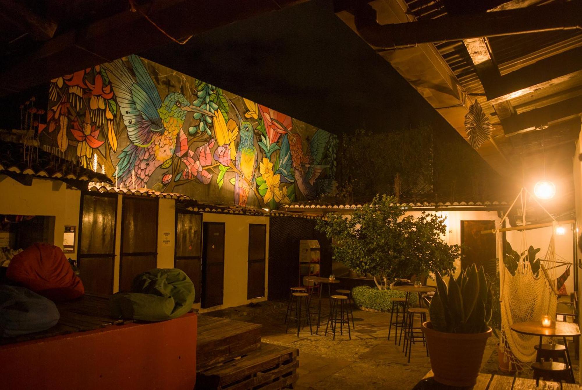 Tzunun Hostel Antigua Ngoại thất bức ảnh